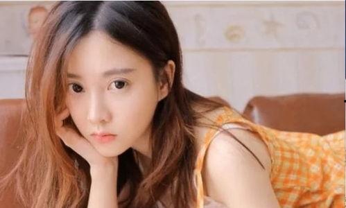 网红文赫和丝爷吃瓜视频,揭秘吃瓜视频背后的精彩故事