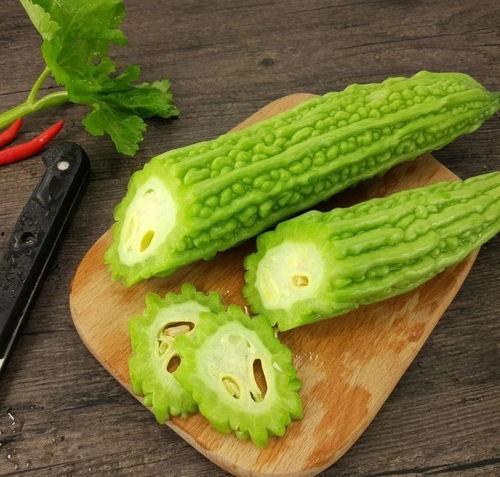 人吃哈密瓜有啥好处吗视频,吃出健康好生活